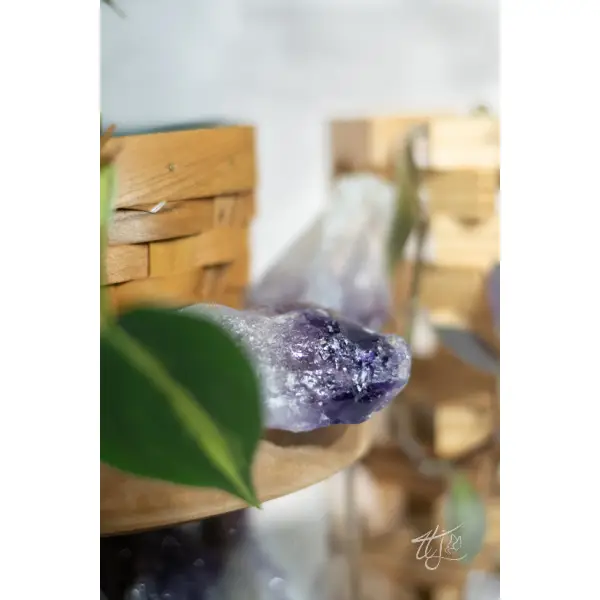 Amethyst raw points - Image 3